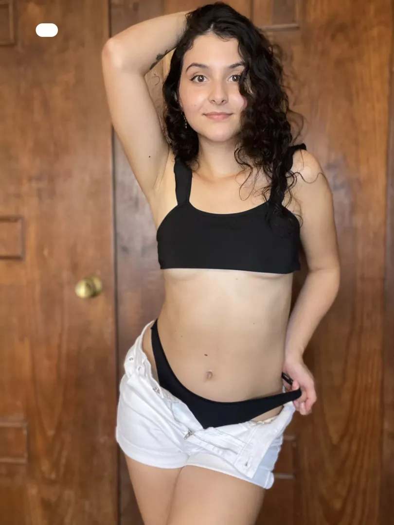 I get more turned on when i guy tells me to stop cuz he doesn’t want to cum yet 🥵😈