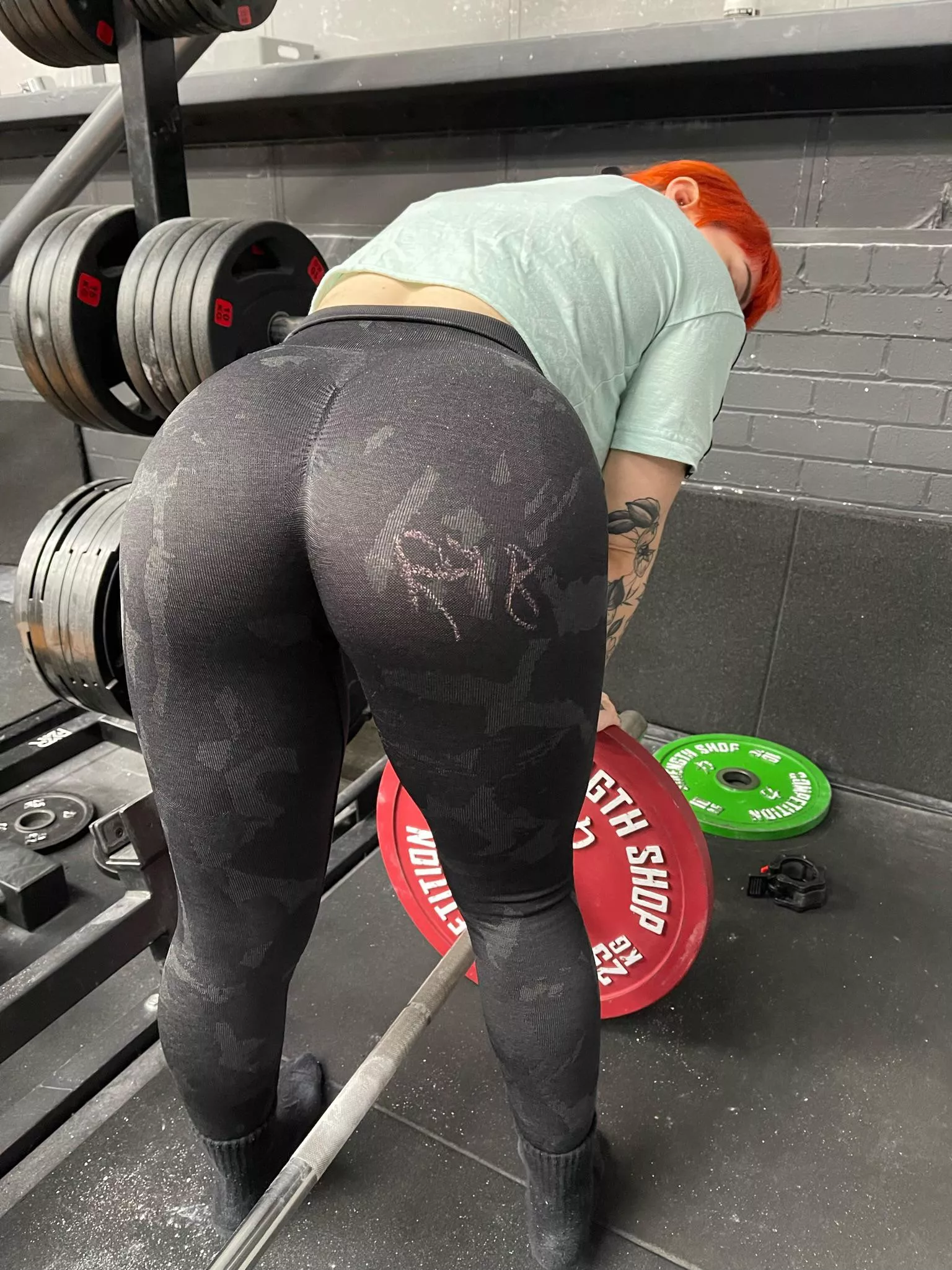 I got chalk on my ass at the gym 😅
