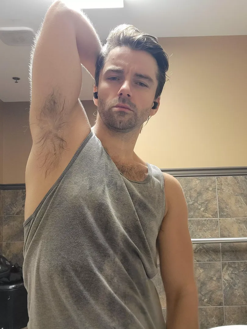 I got wet in the bathroom 😅