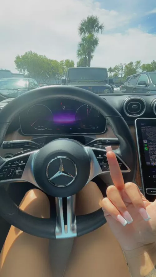 I had such a fun day getting my nails done, fully funded by simp money. You pay for everything so I don’t have to.