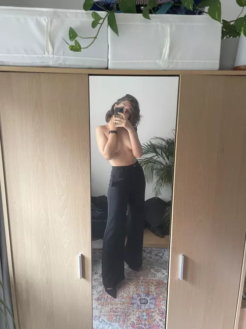 i have 24hrs to find a top that would elevate this outfit to « black tie » 😥 [f]