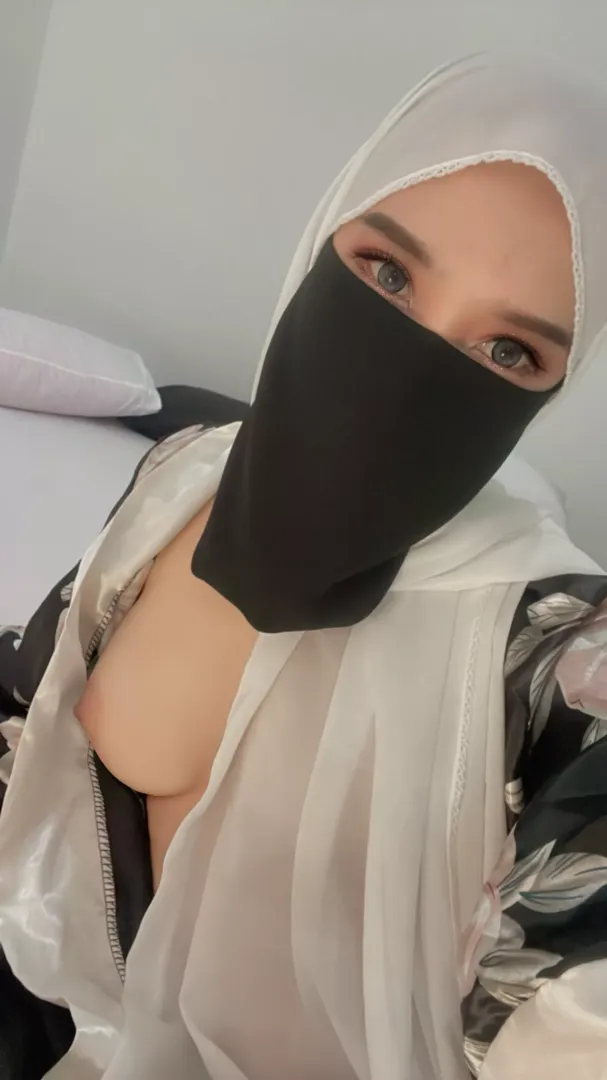 I have a bad nature. Will you accompany me on a wild adventure?