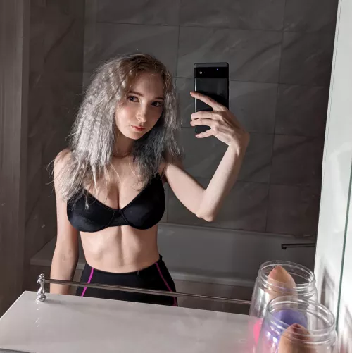 I have a type of body that needs a hard cock twice a day