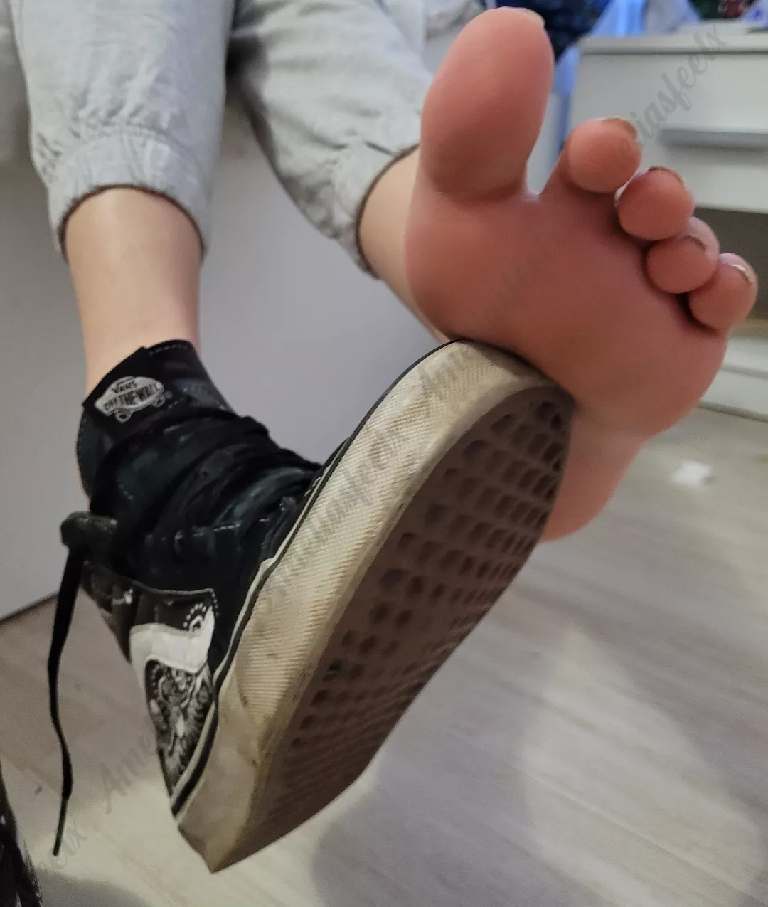 I have been wearing them without socks 🫣