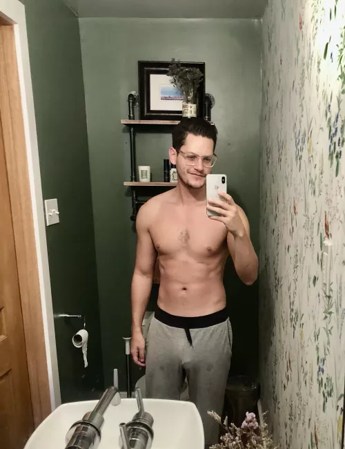 I hear y’all like grey sweatpants?