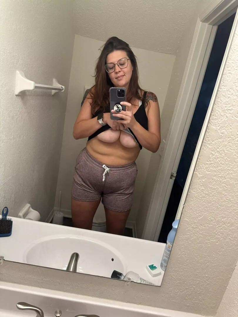 I heard it’s Titty Tuesday. 😏🫶👀