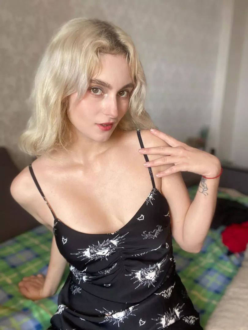 I heard petite girls have the tastiest pussies... you should confirm this theory