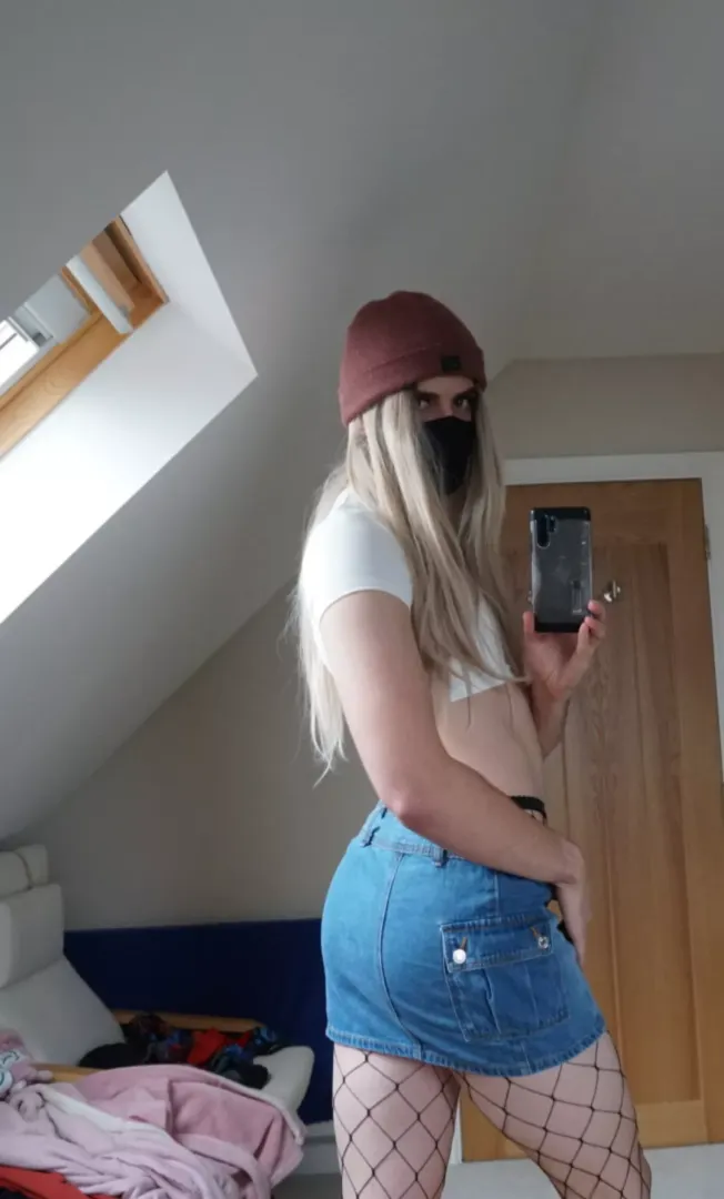 I heard this subreddit likes boys in skirts?❤️