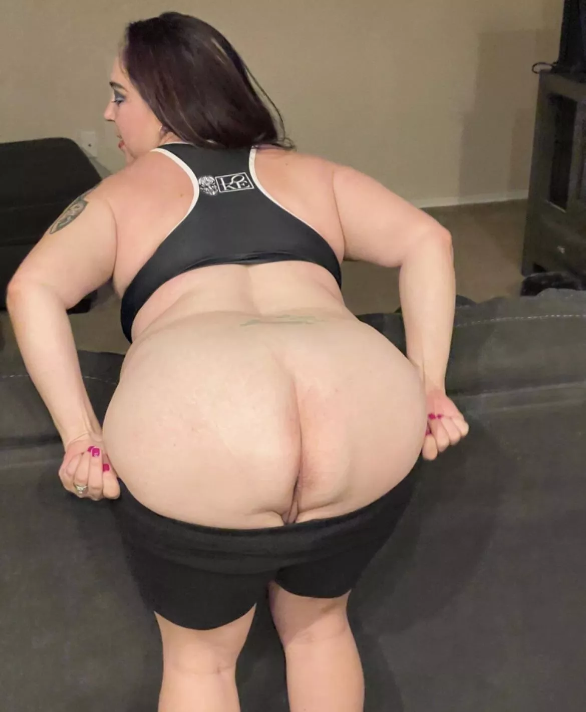 I hope you like a mom with a big fat white ass