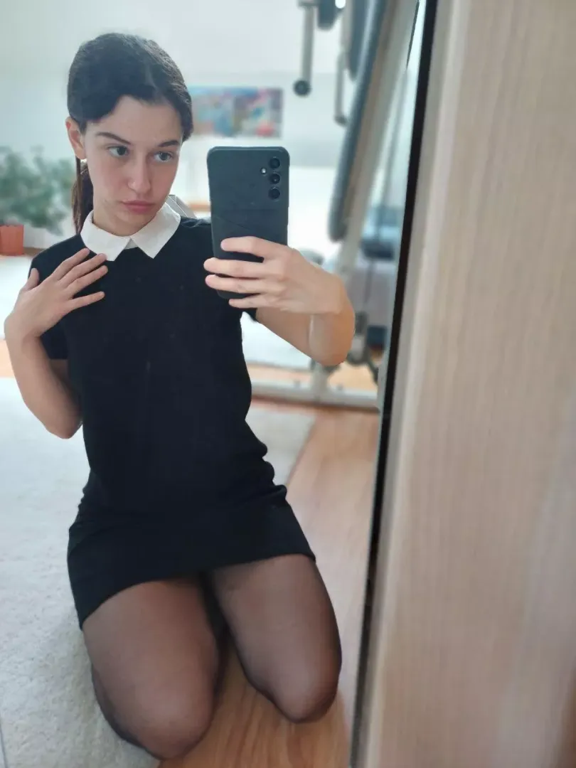 I hope you like private school girls 🙈