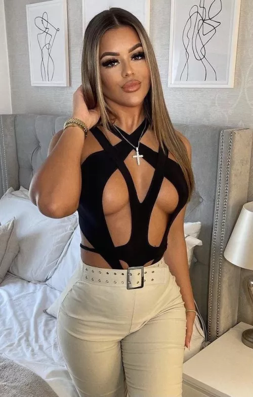 I imagine that she’s no stranger to her mates bf’s.