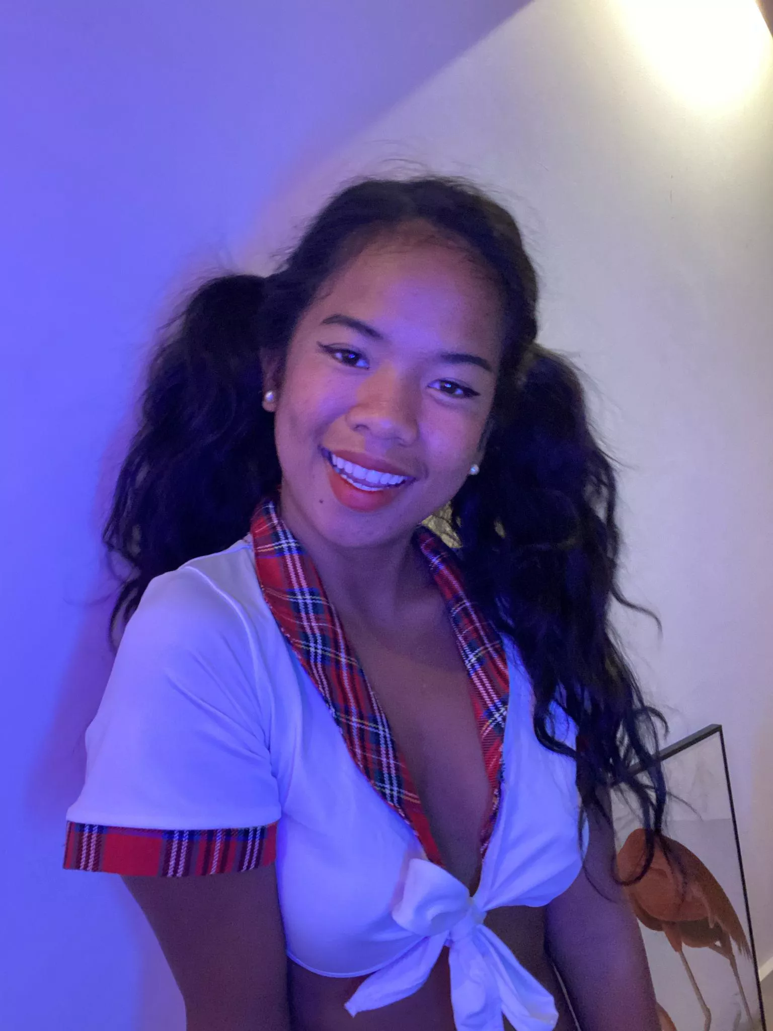 I just got home from school, so if you'd like to fuck me, just say hi 😛