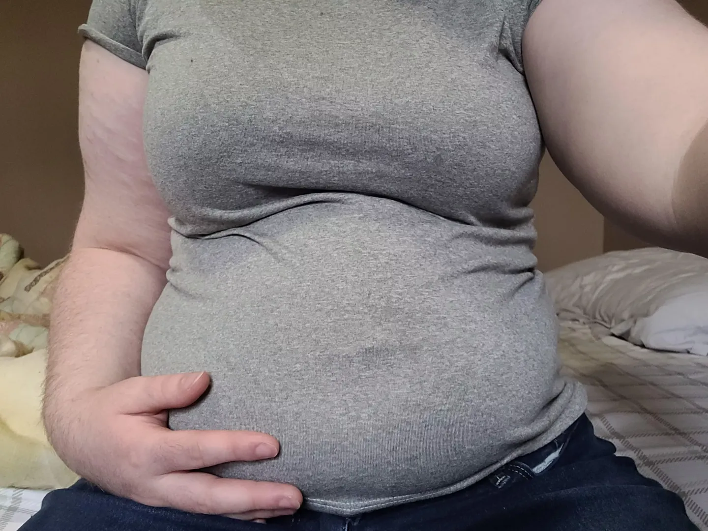 I just love clothes that are too tight for my growing gut