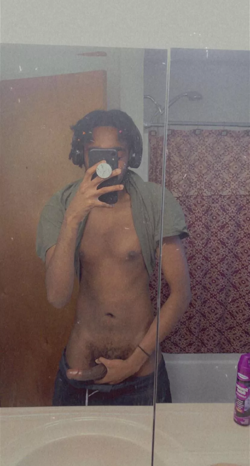 I just want to find someone who wants daily bbc pics in their dms