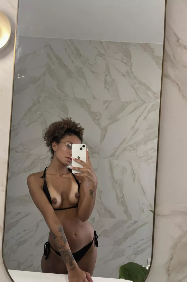 I keep sending nude photos, tell me yes or no