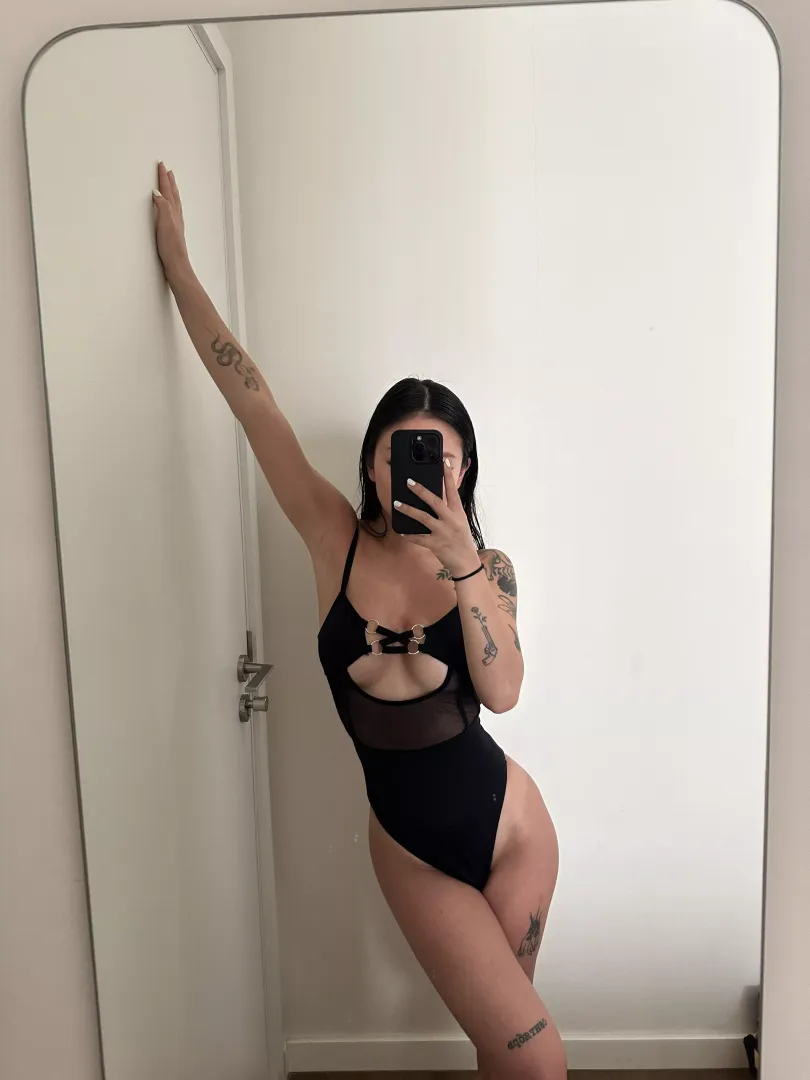 I know a few tricks, would you like me to show you?