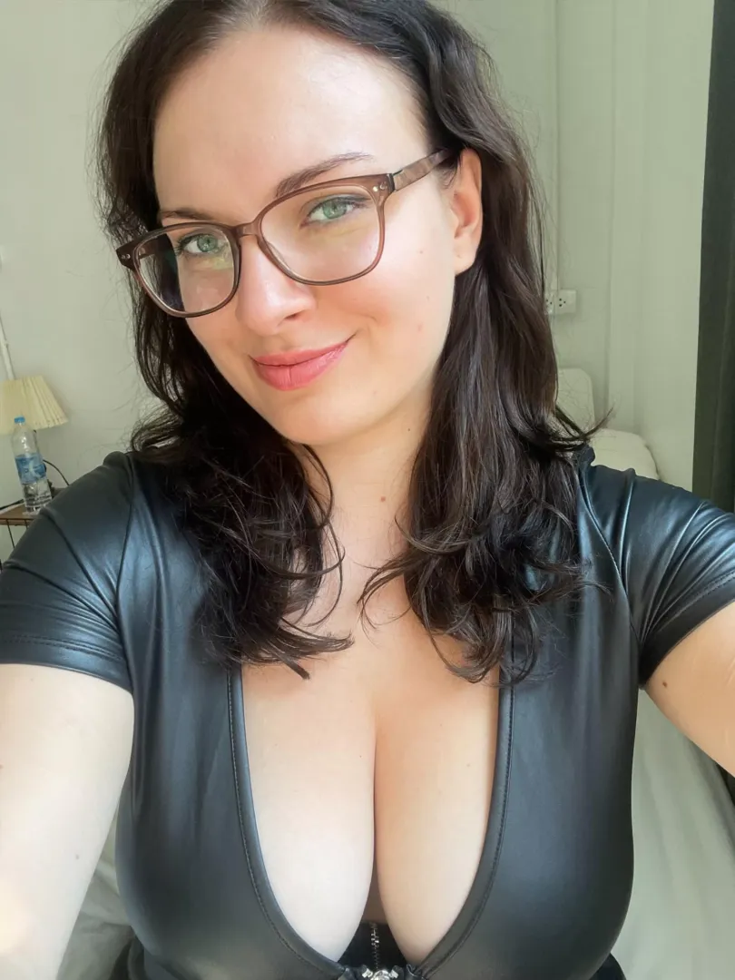 i know something will get hard in your underpants when you see this selfie