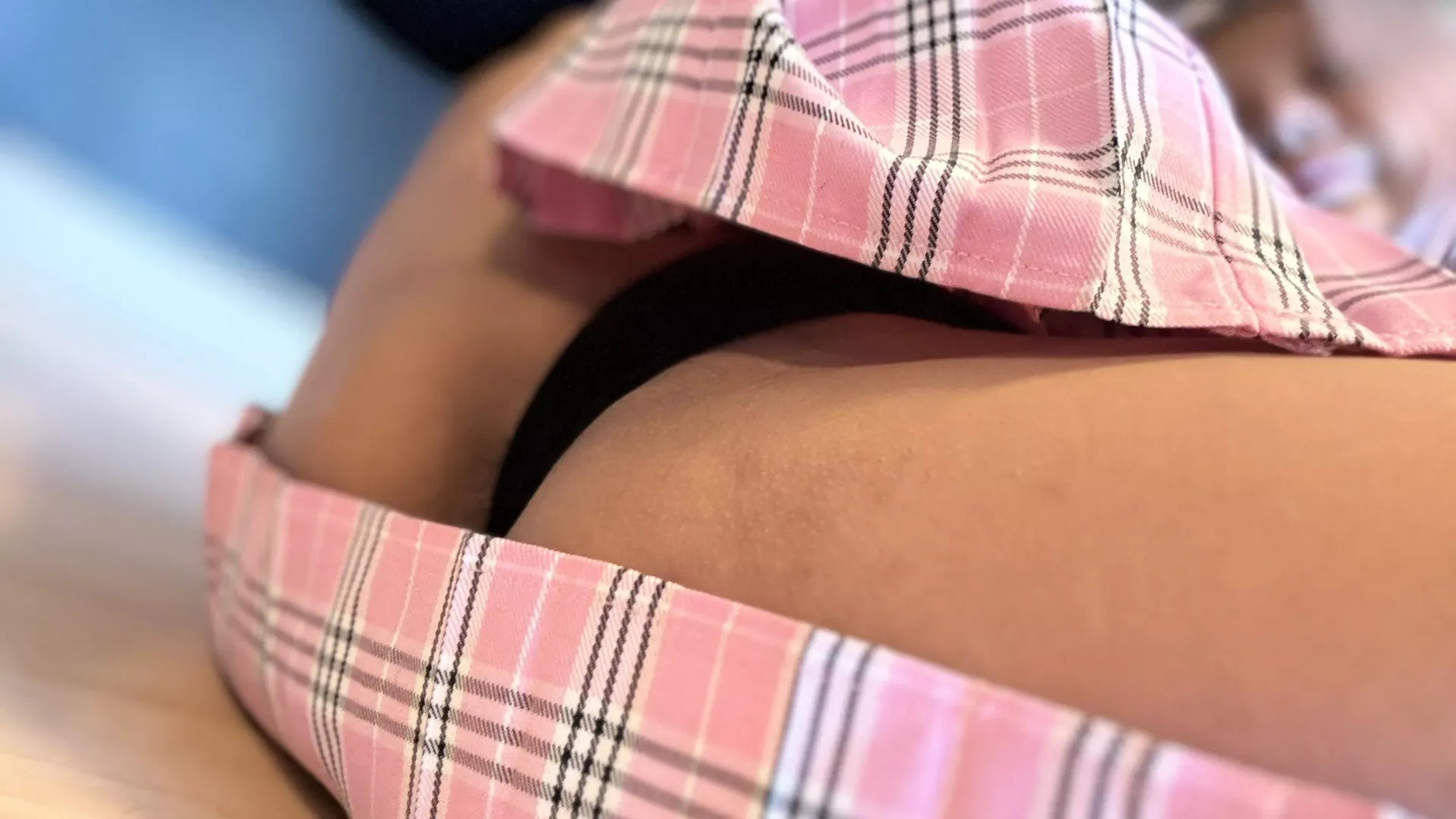 I know you been wanting to put your hands up my tiny pink mini skirt
