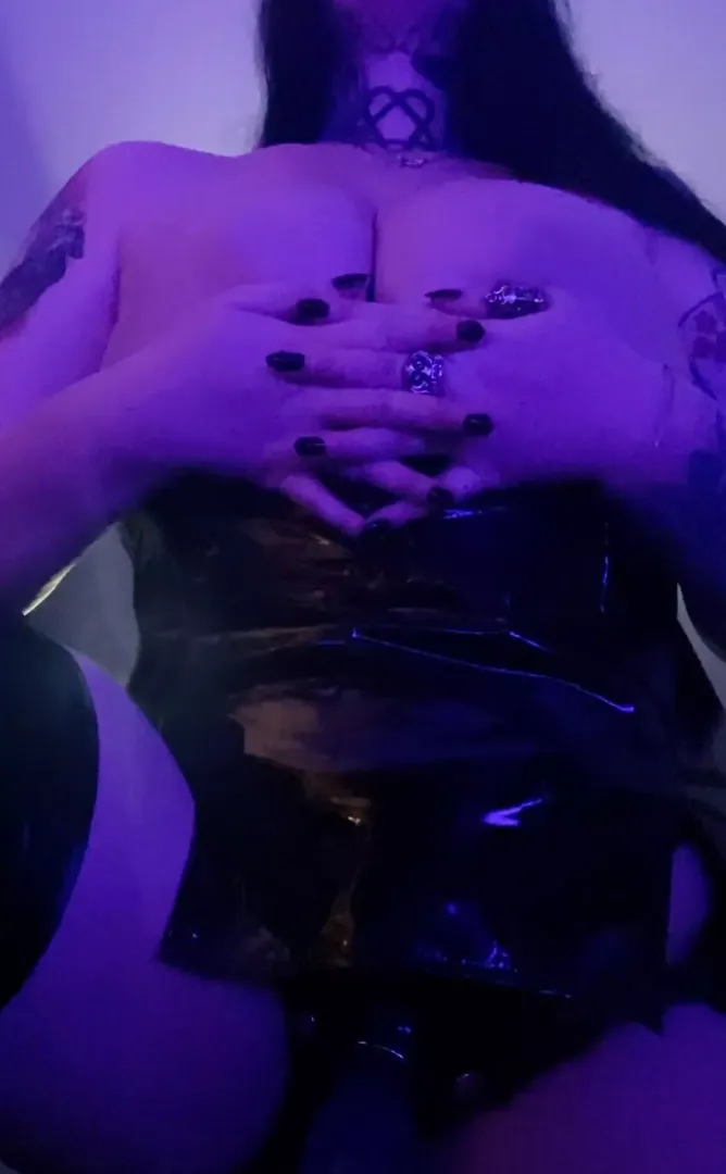 I know you dream of me crushing your friend with my tits...and then that I would destroy your ass with my rubber cock.