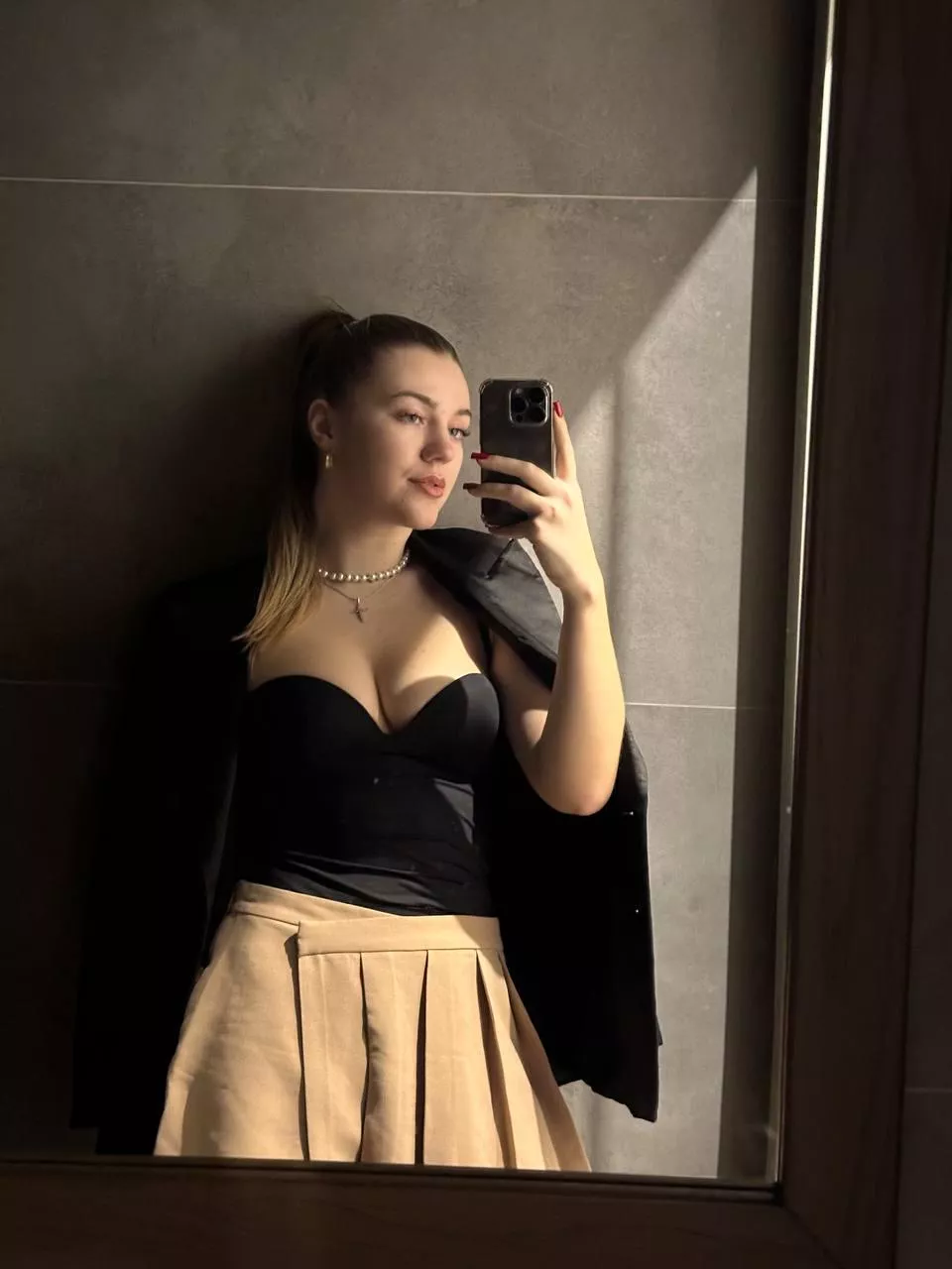 i know you love when i have cleavage like this