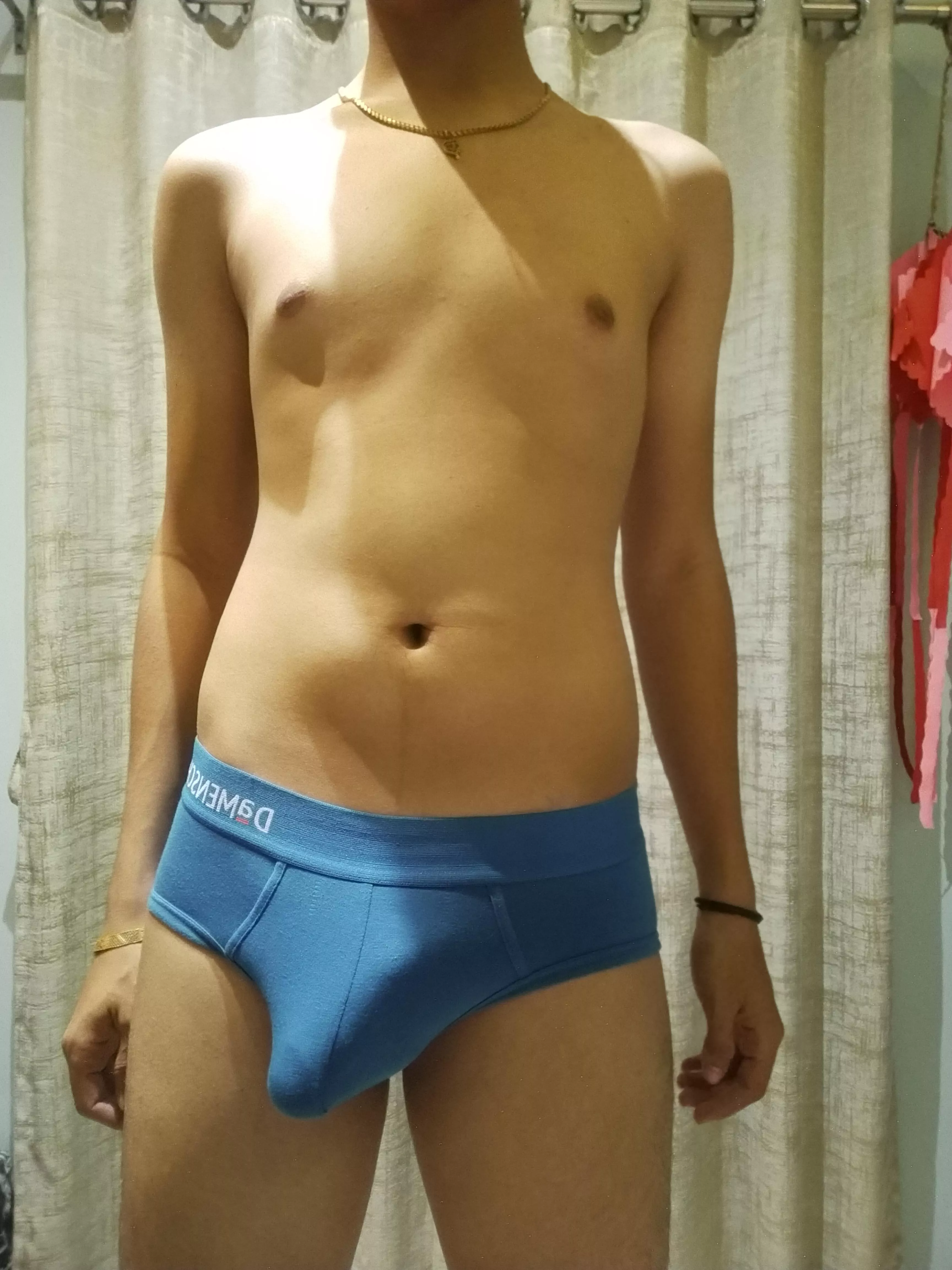 i know you wanna rub it!! go ahead 😏