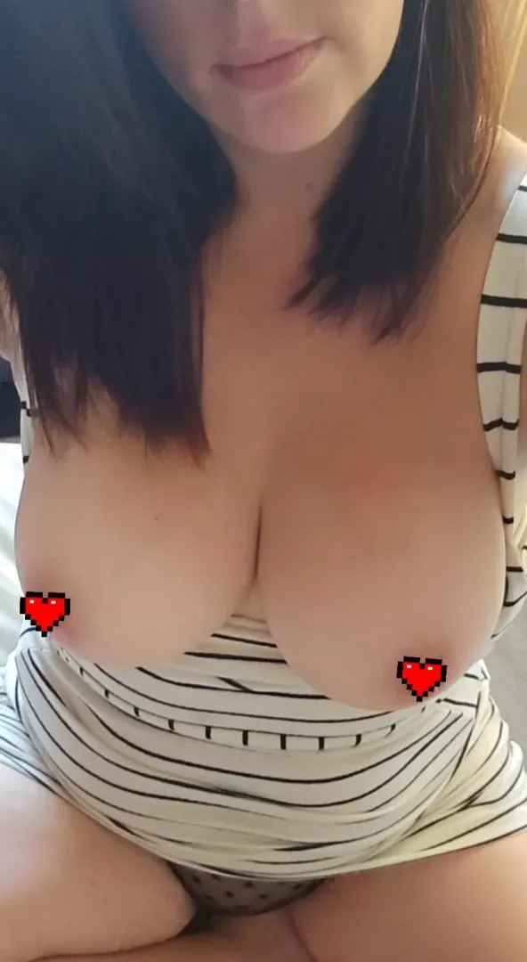I know you want to suck my hearts :) xxxx