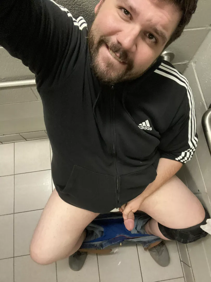 I left the stall door unlocked for you 😈 @bigdickgothboy1