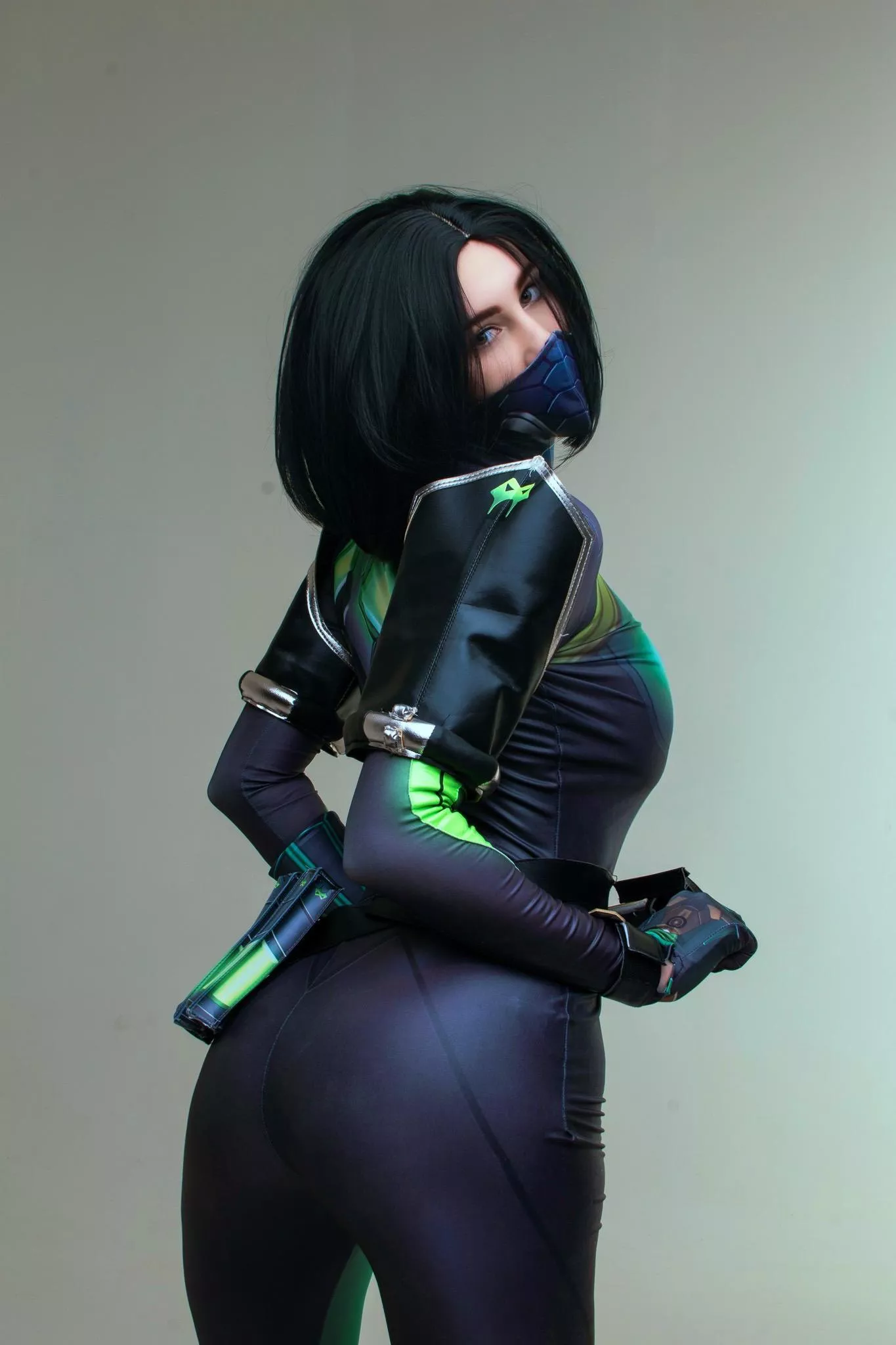 I like my cosplay, but I'd like it better if you ripped it on my ass.