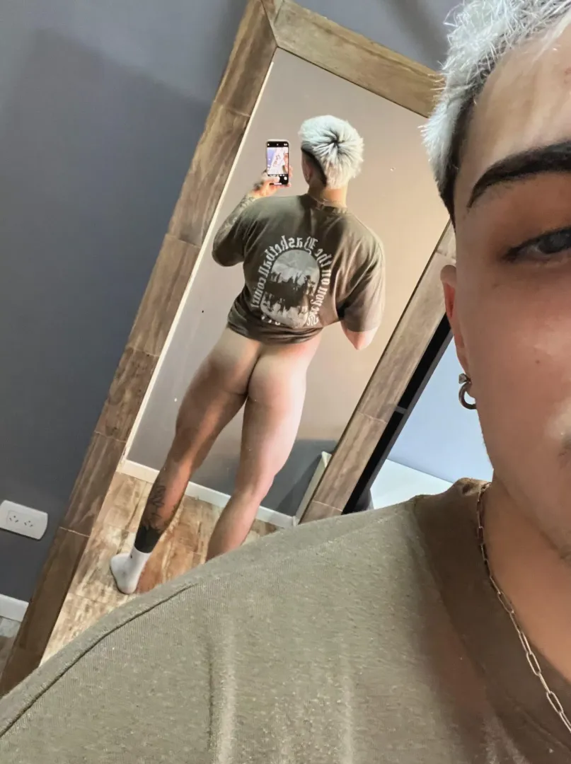 i like slapping my own ass 
