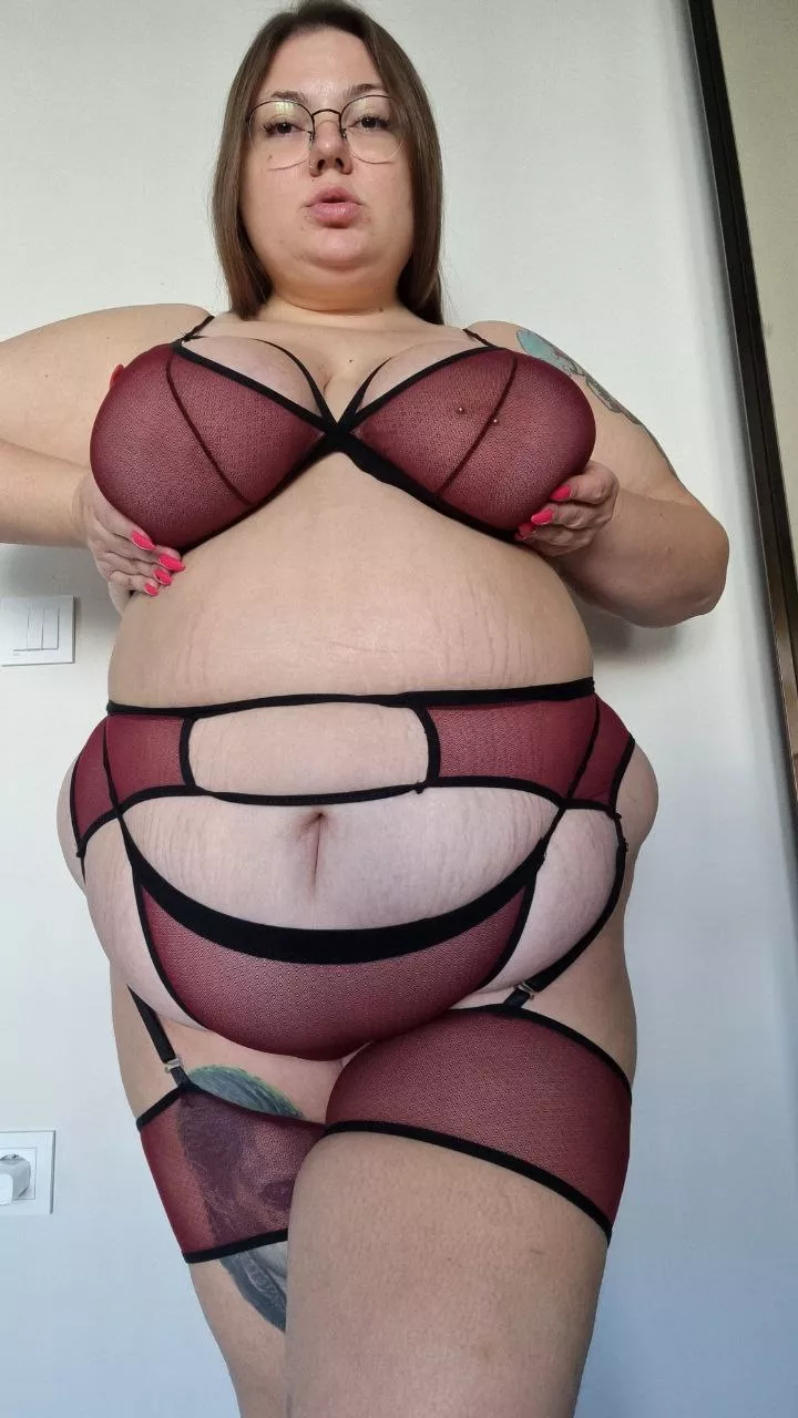 I like the belt on my fat belly