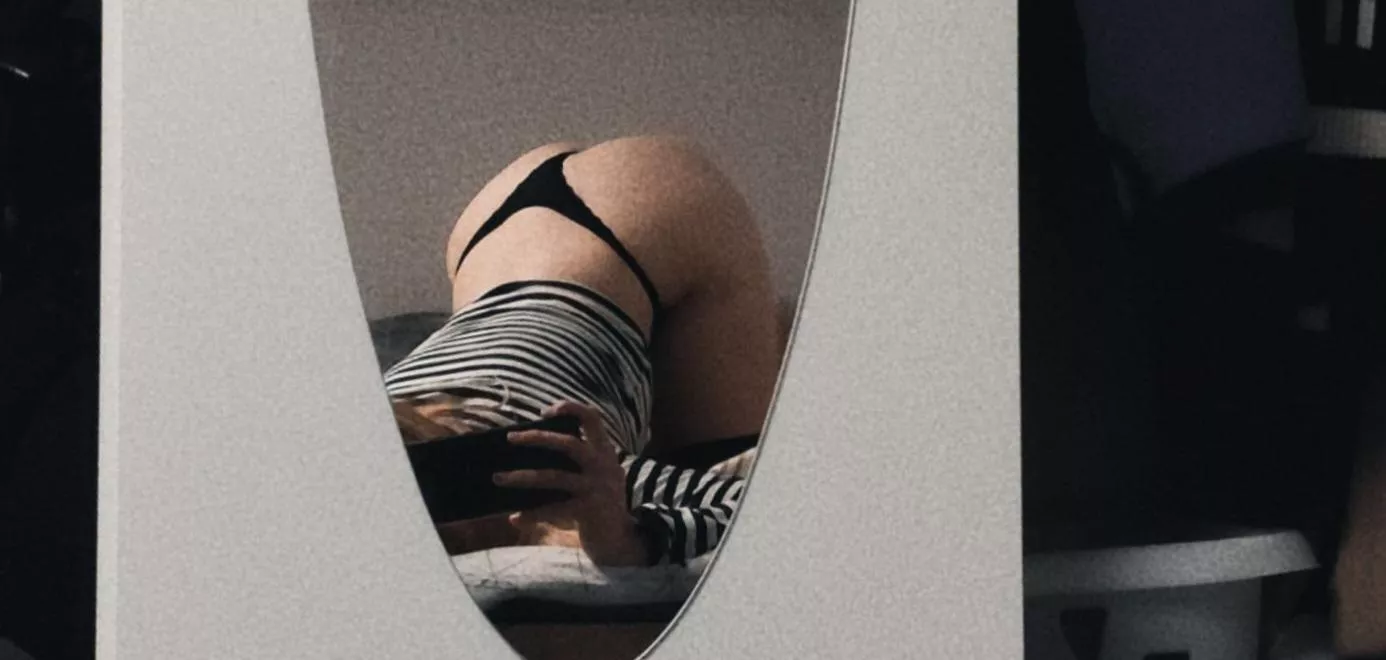 I like to be on my knees while f***ing