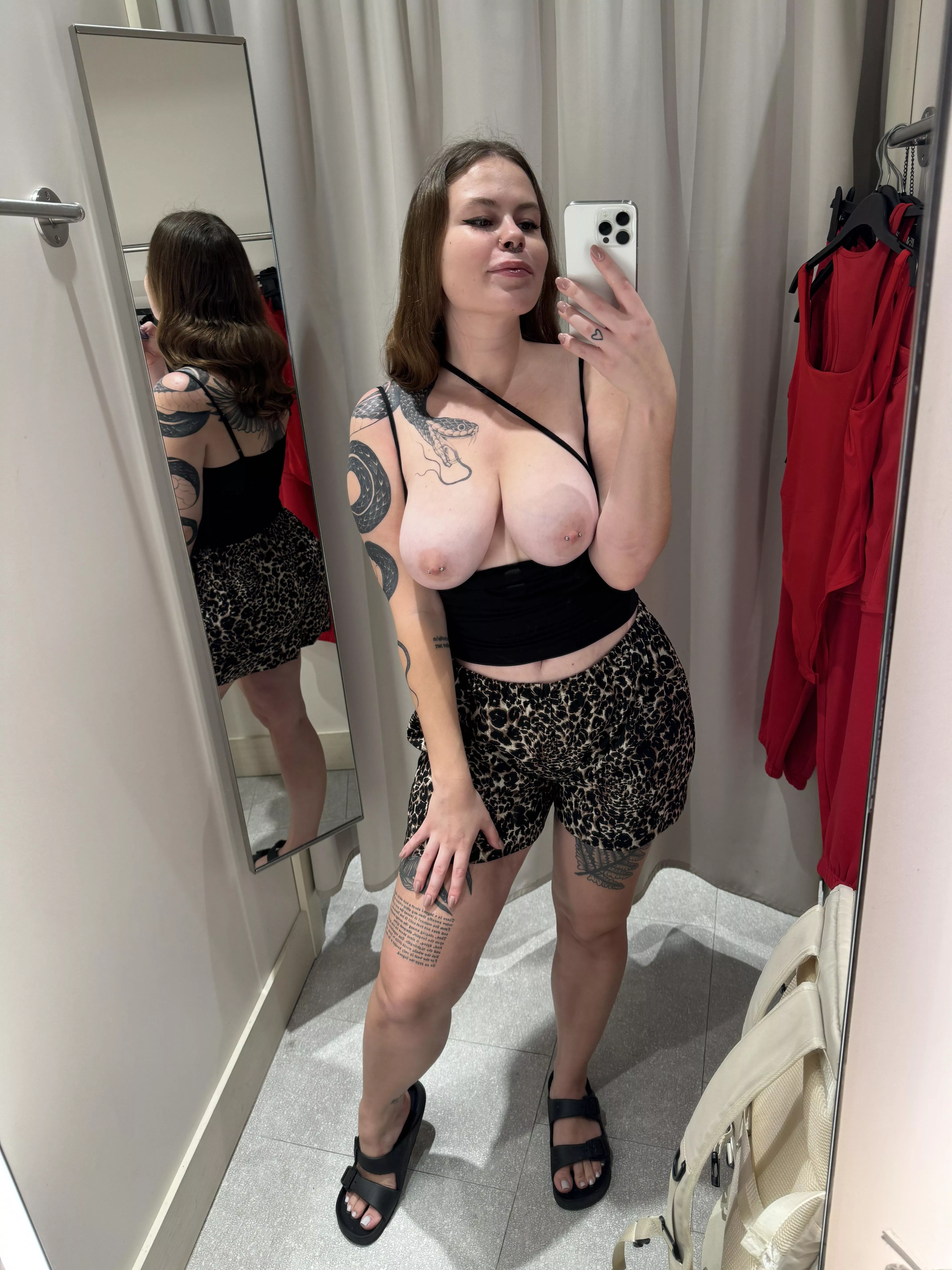 I like to show my tits