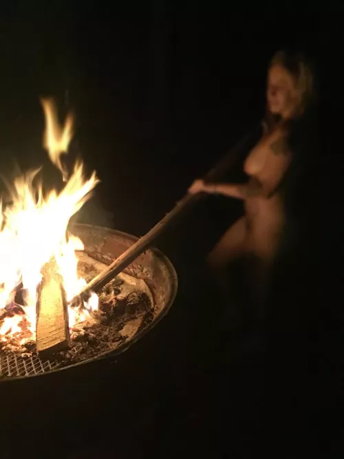 I love a good fire! 🔥 Had a big, beautiful one last night.