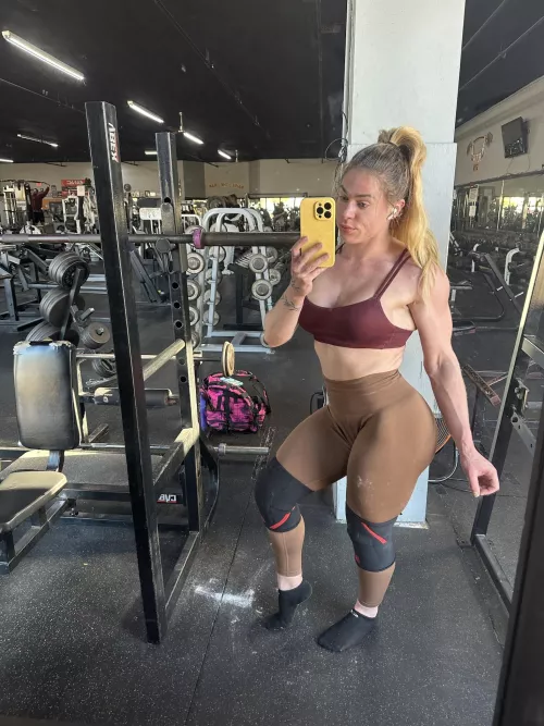 I love a good pump in leggings