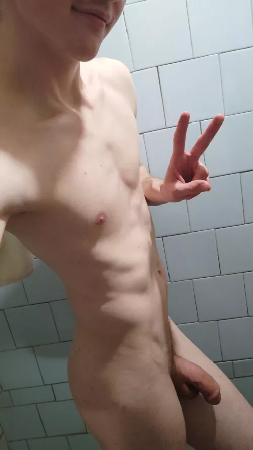 i love beautiful penises ;)