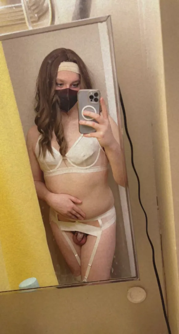 I love being caged, I can’t wait to sissygasm🥹