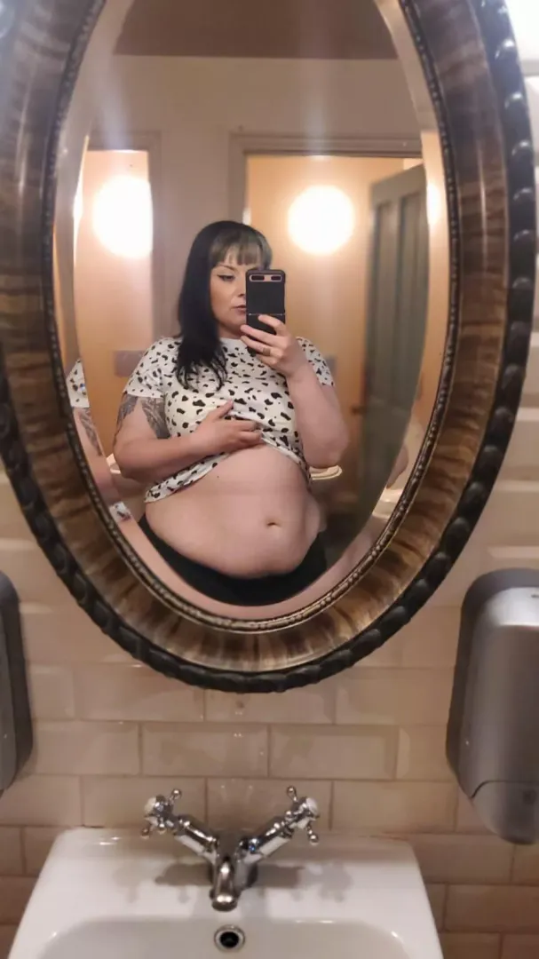 I love flashing my belly after a public stuffing
