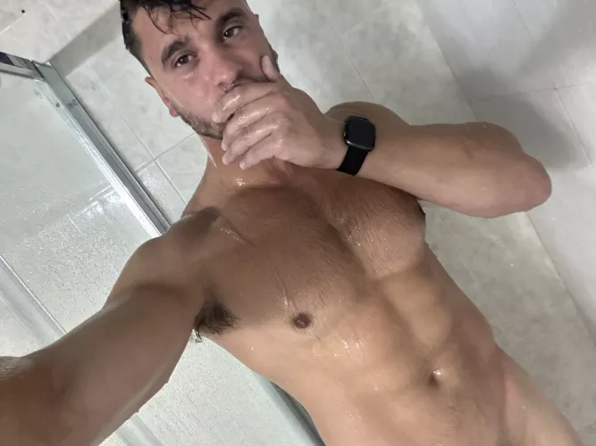 I love hard sex in the shower 