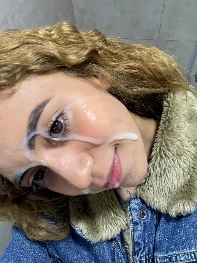 I love how his thick load can almost make a heart on my face 🤭