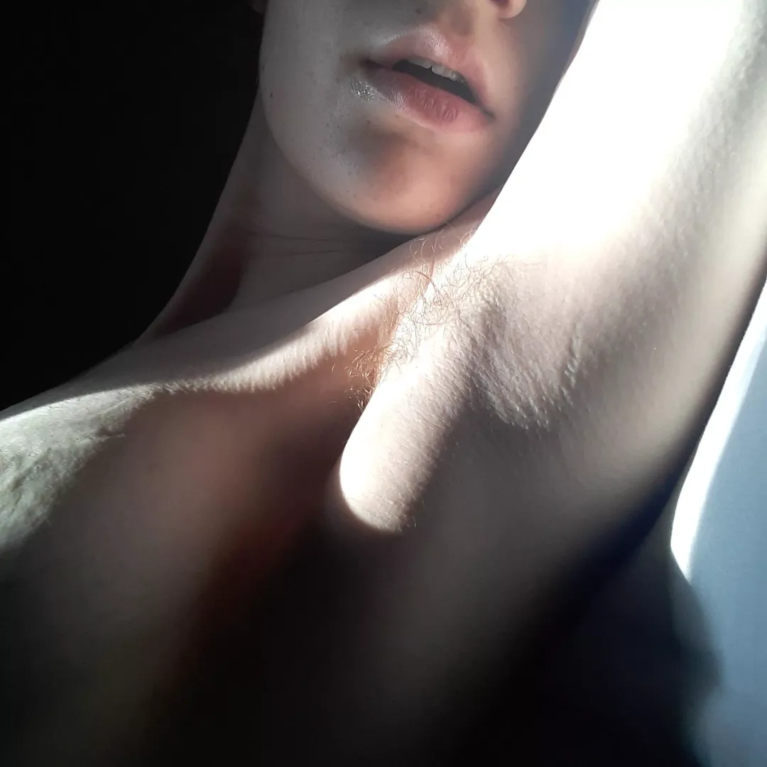 I love how the sun kisses my dark crevices ❤️