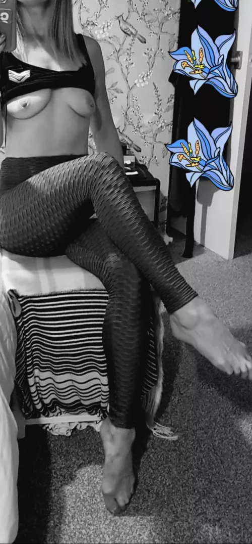 I love how these show off my sexy figure 😉