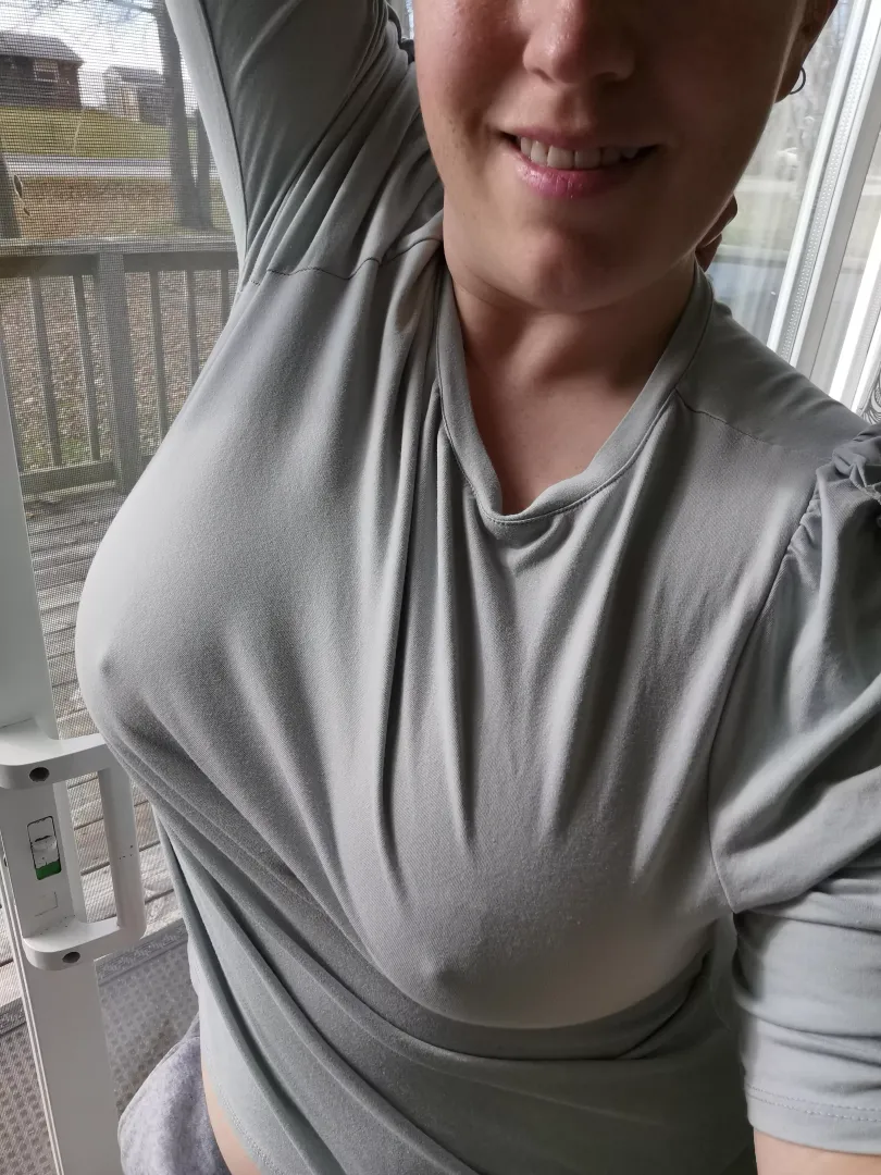 I love how tight but comfy this shirt is, and it's cute