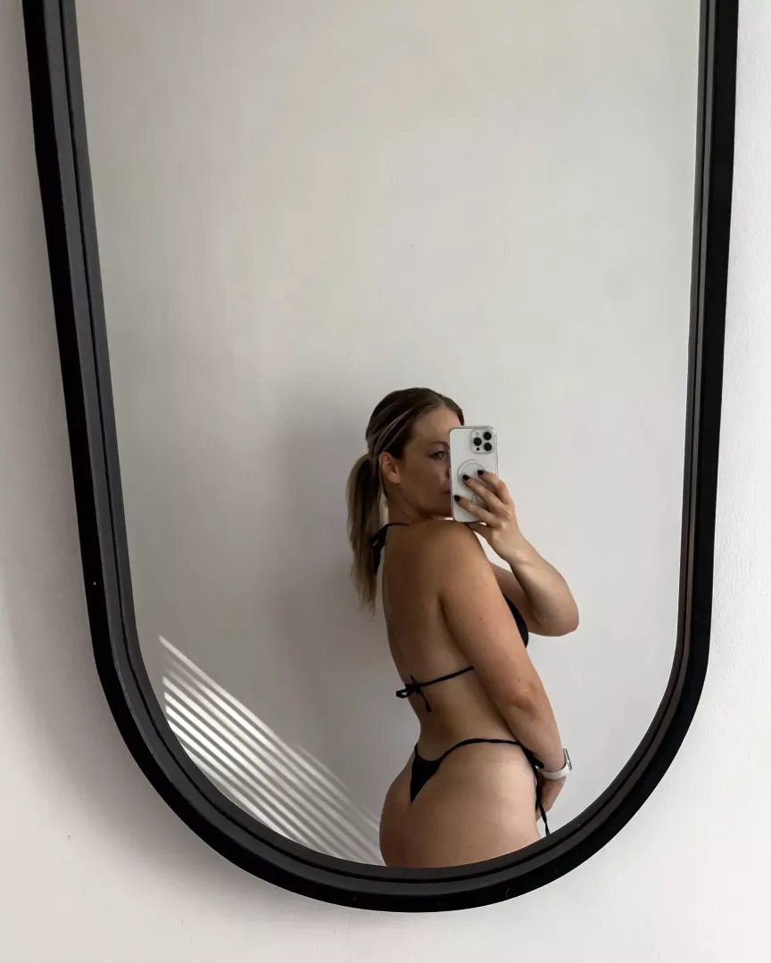 I love making men stare at my ass