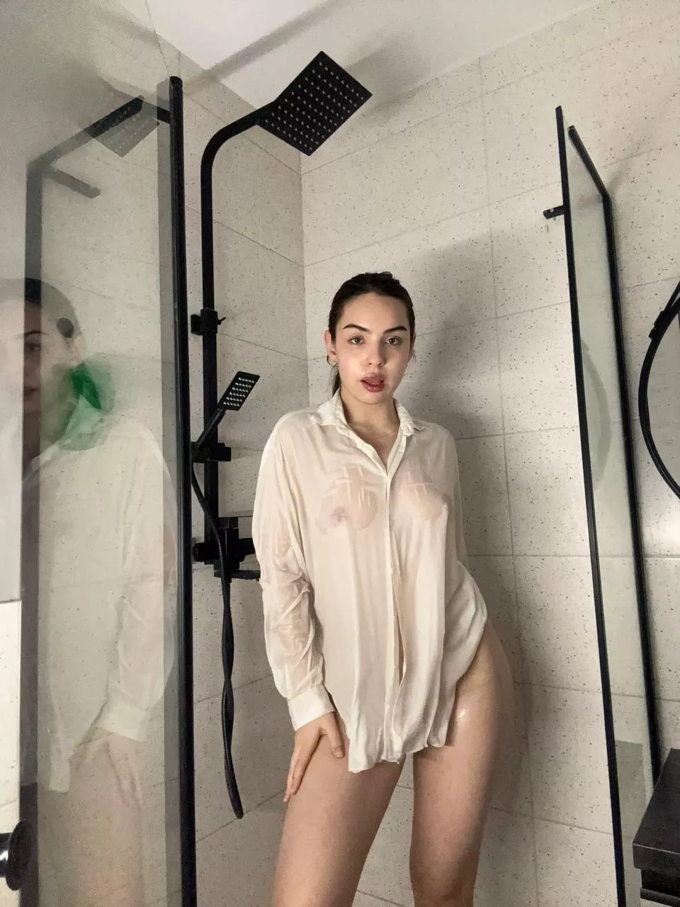 I love taking hot pics like this in the shower