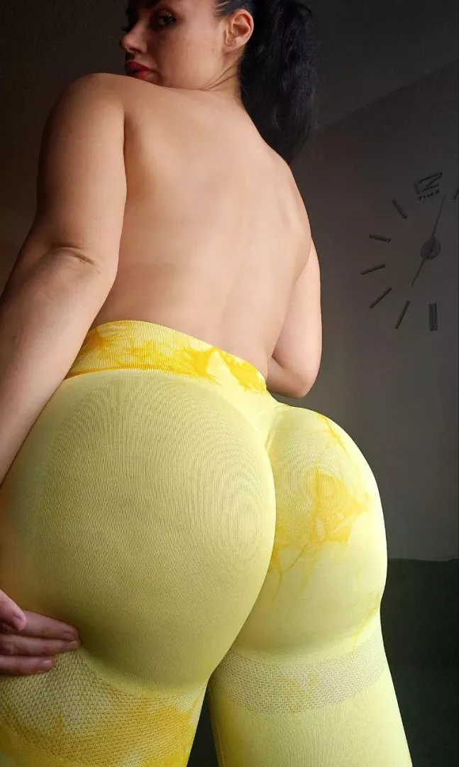 I love the tight fit of these leggings