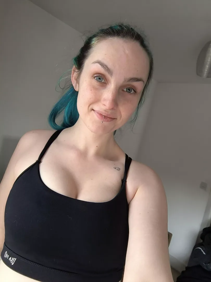 I love the way sports bras make them sit🥰😘