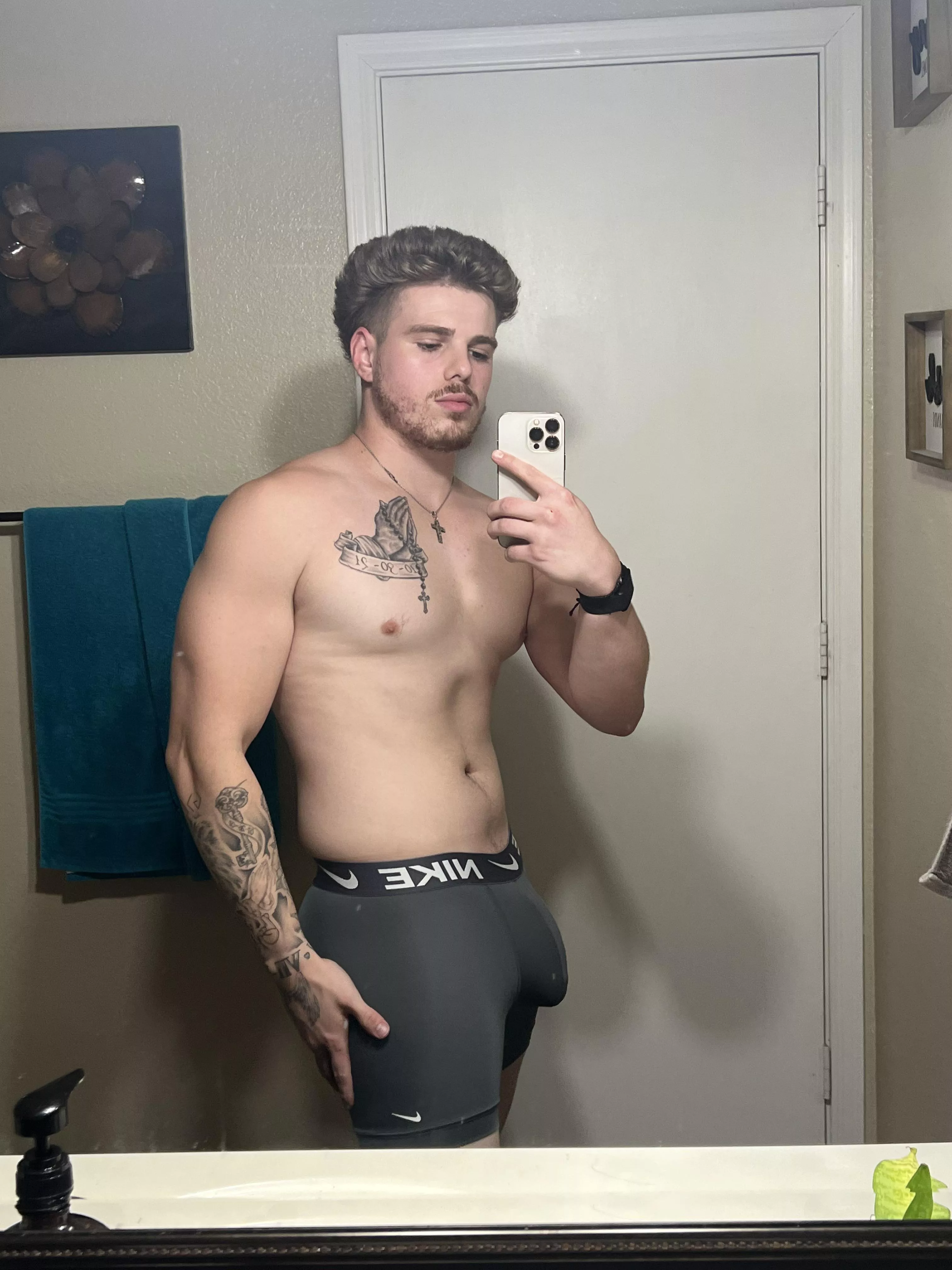 I love the way this pair fits on me;)