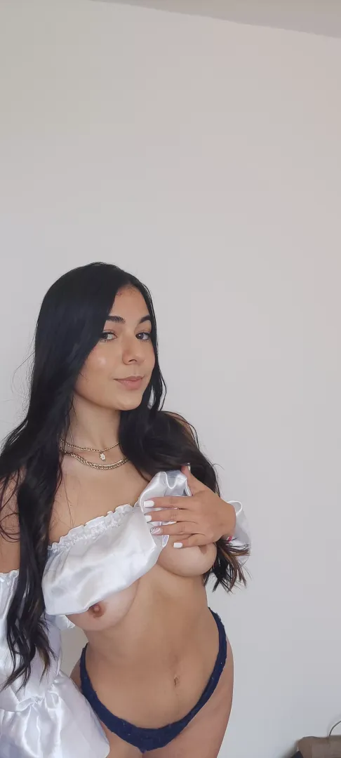 I love these croptops I look angelic haha ​​✨