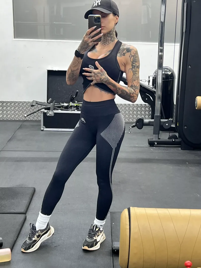 I love this outfit and you?
