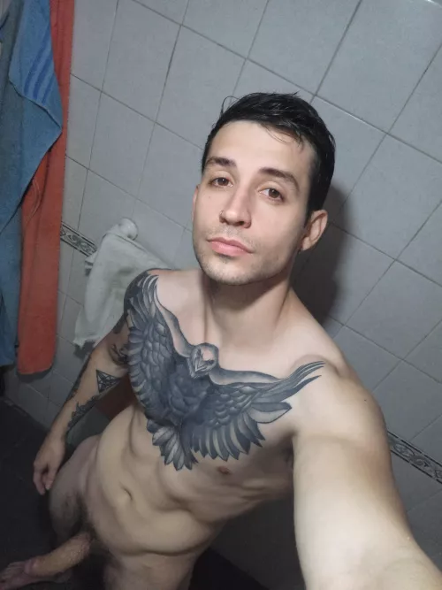 I love to jerk off while thinking about some handsome guy